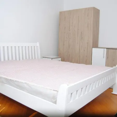 Appartement Apartman Lux Centar *