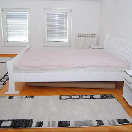 Appartement Apartman Lux Centar *